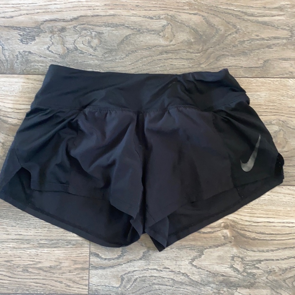 Black Nike shorts